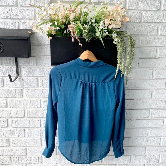 Elodie Anthropologie Drape Cross Front Styled Top - Picture 5 of 10